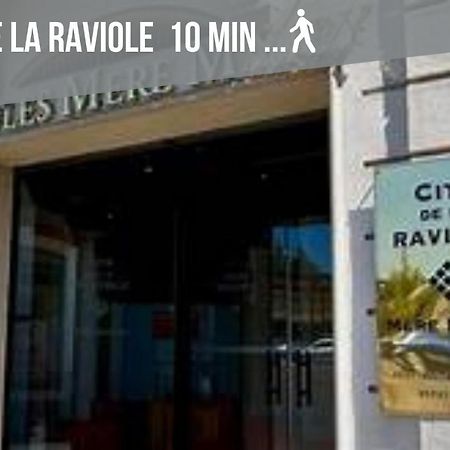 Le Bouquiniste, Centre Historique, Fibre, Ess, Rez-De-Chaussee, Bedinshop Romans-sur-Isere Luaran gambar